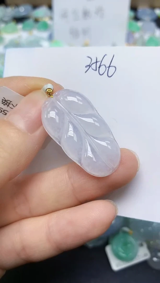 翡翠18K金镶嵌颈饰 天然缅甸翡翠A货
