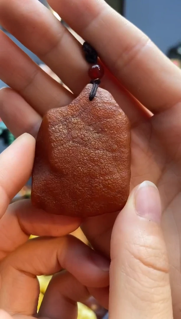 琥珀颈饰未镶嵌吊坠