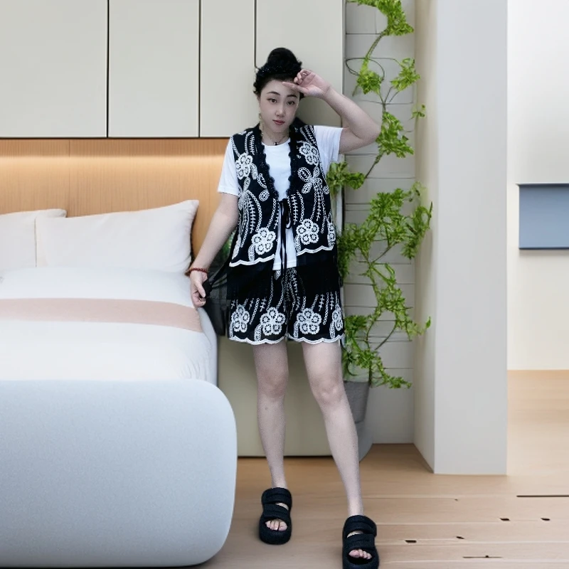 《乐希大码》时尚洋气国风马甲+t恤+短裤三件套夏季新款大码女装