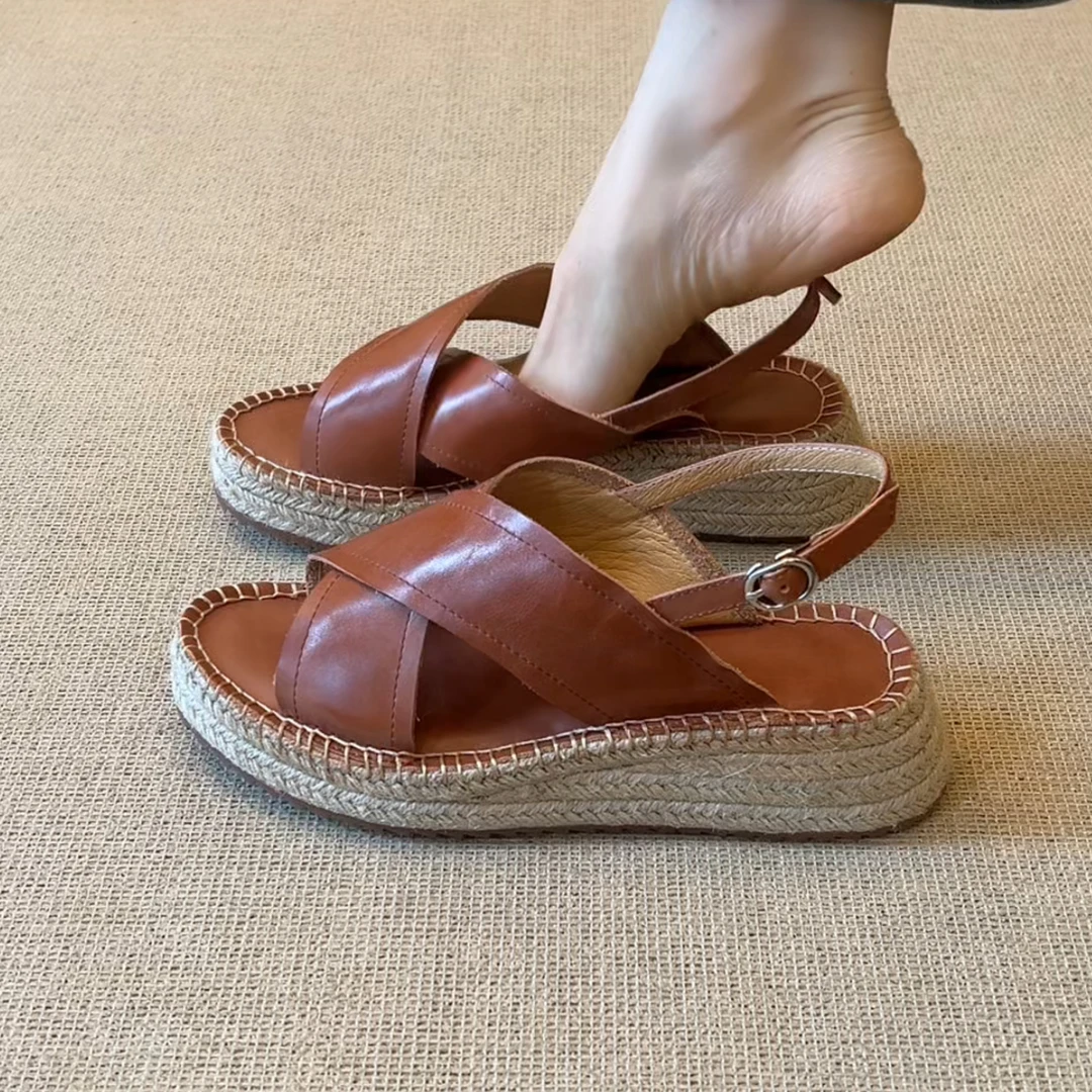 RubyL/4.5cm2025年简约休闲纯色交叉带舒适草编坡跟百搭露趾凉鞋