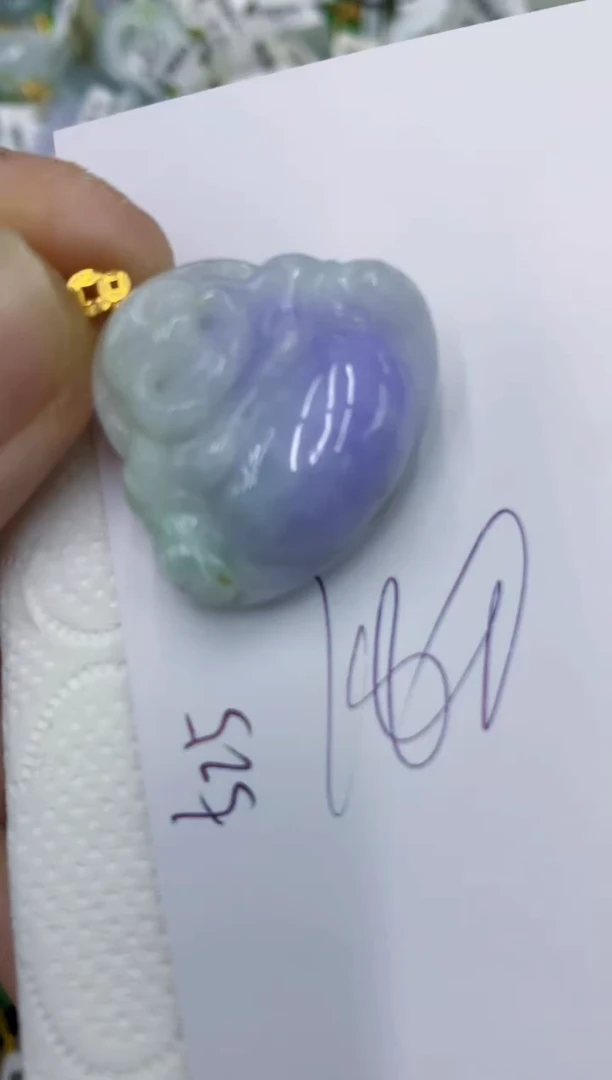 颈饰18K金镶嵌翡翠11111111111