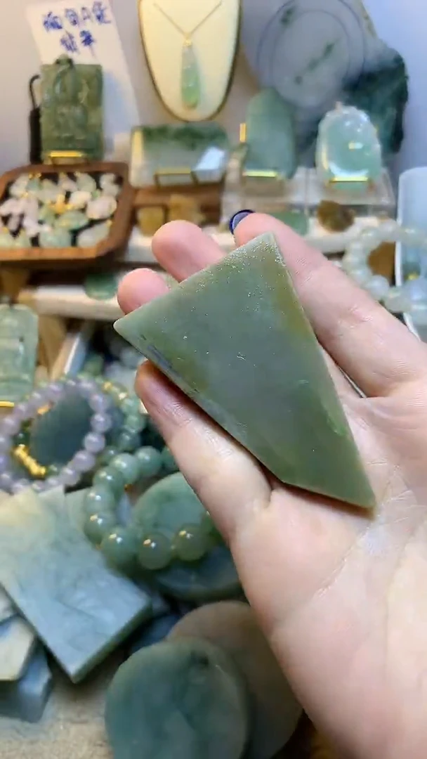 未镶嵌挂件翡翠缅甸A货翡翠，没有运费险