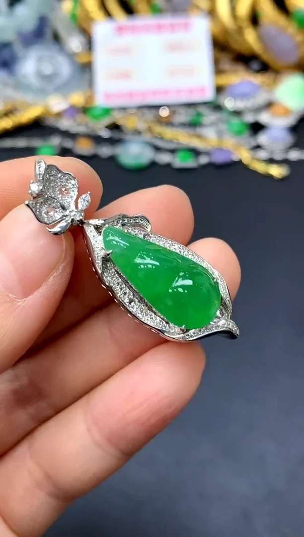 颈饰18K金镶嵌翡翠333-中国好珍宝