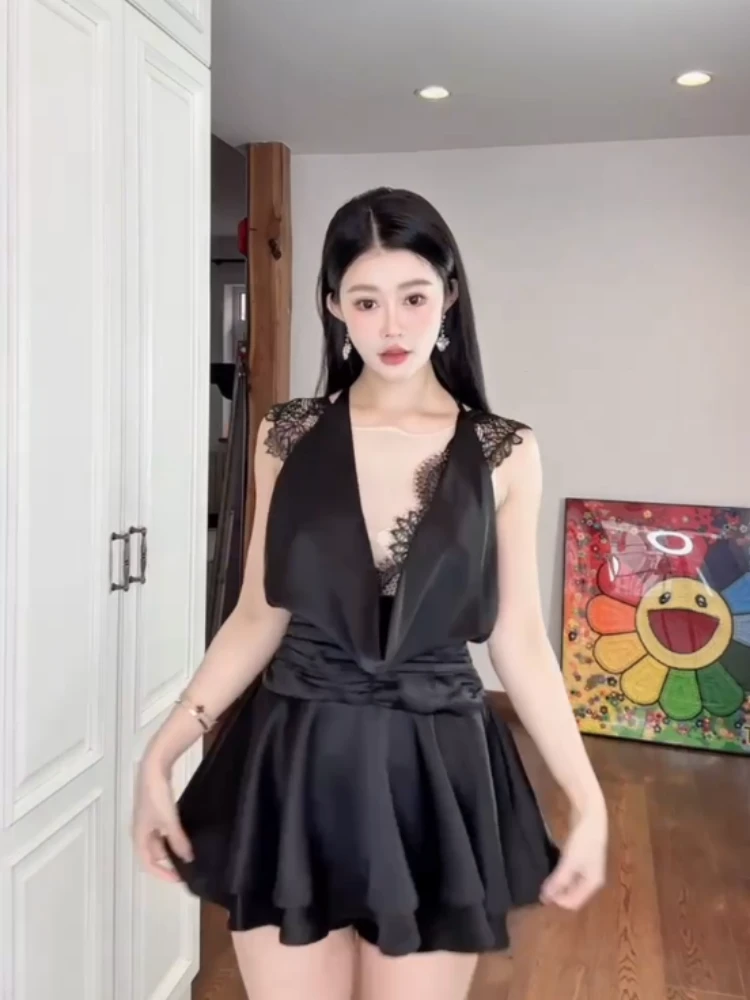 性感辣妹黑色蕾丝荡领连衣裙夏赫本风气质高级感收腰a字蓬蓬短裙