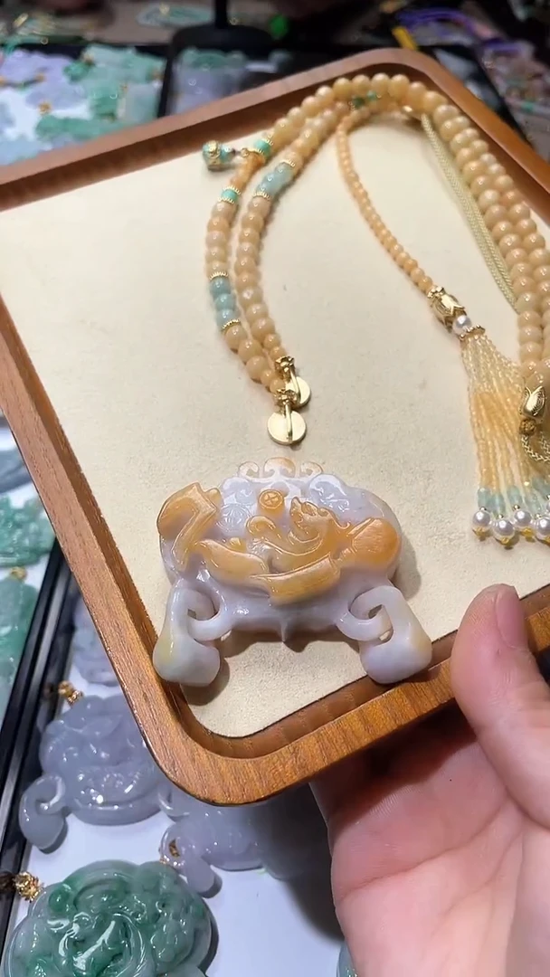 【闪购商品】翡翠颈饰未镶嵌吊坠