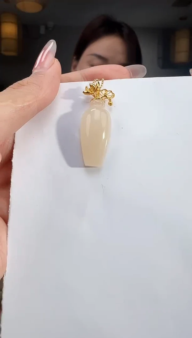 吊坠(不含链)18K金镶嵌和田玉1