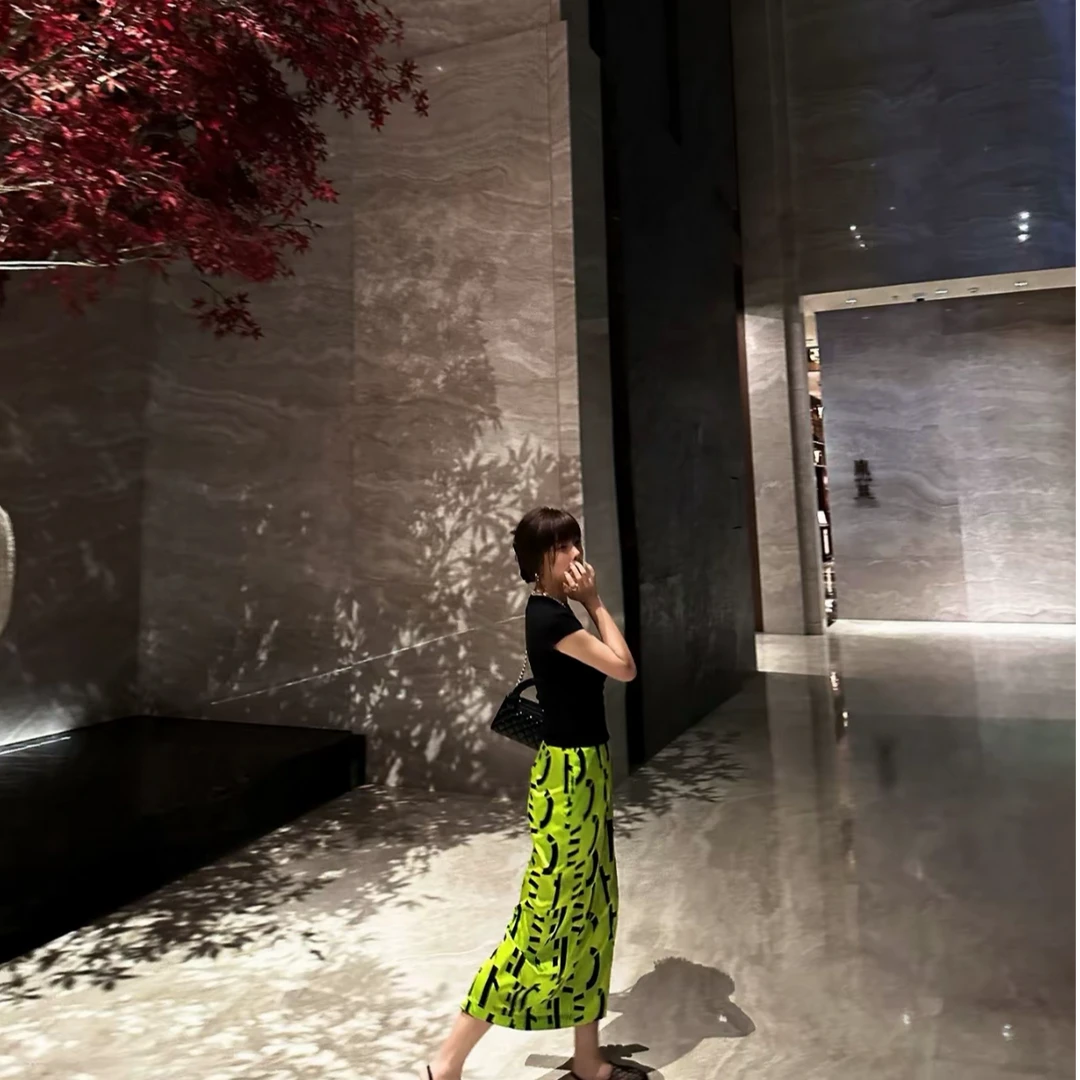 【深圳TY女装】25款春夏新款 桑蚕丝包臀裙潮流休闲印花显瘦半裙