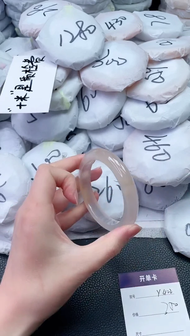 【闪购商品】石英质玉手镯未镶嵌Y402