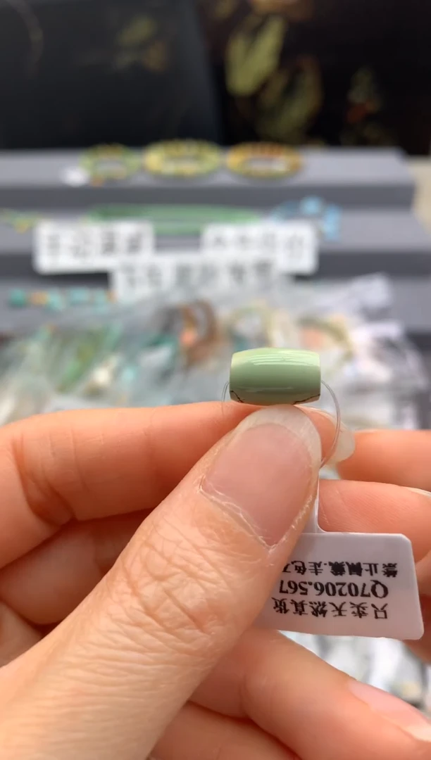 未镶嵌单珠南红玛瑙茜.Q10