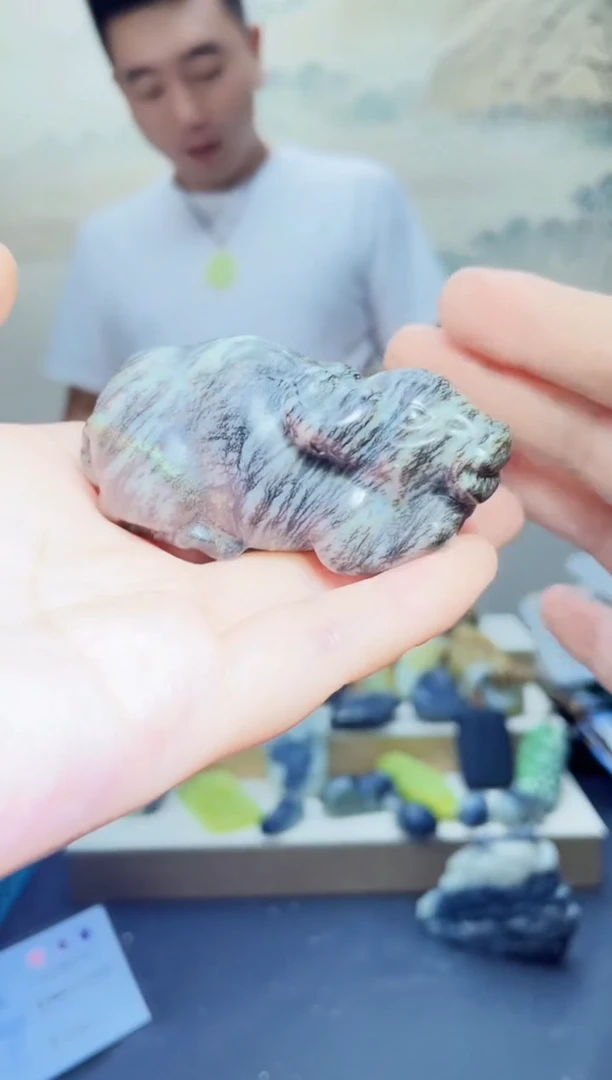 和田玉未镶嵌颈饰1