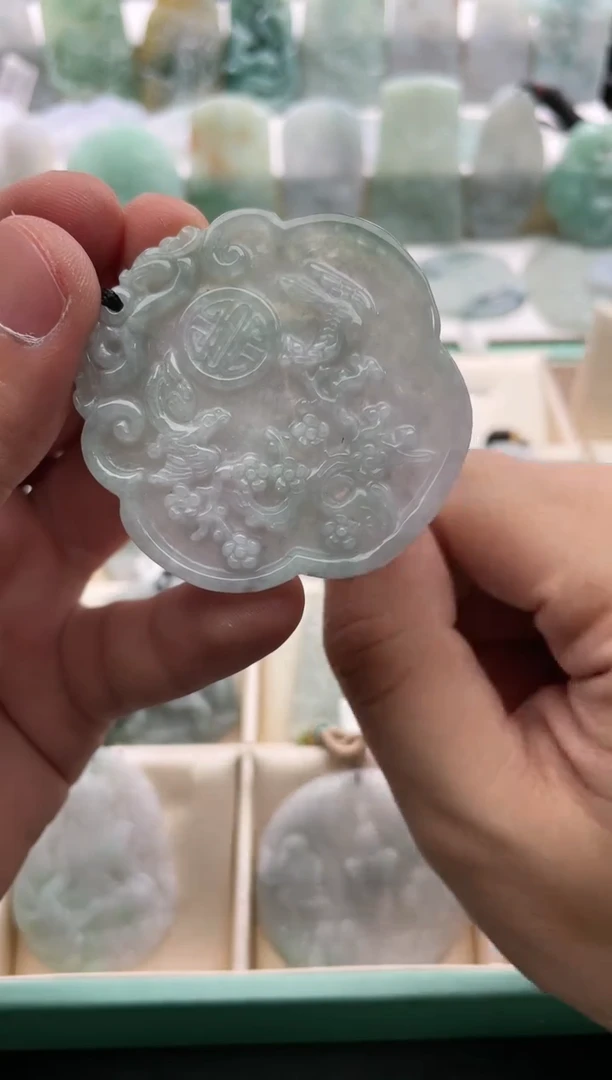 【闪购商品】翡翠颈饰未镶嵌..../2/16/ 120