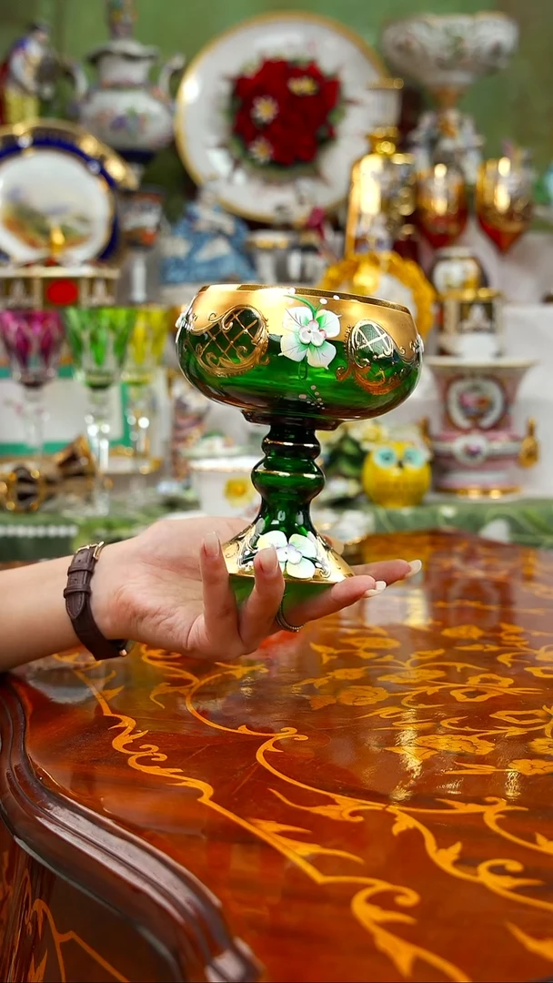 骨瓷娜娜中古瓷器如图所示98
