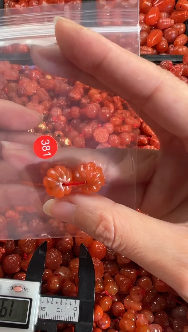 【闪购商品】南红玛瑙颈饰未镶嵌1