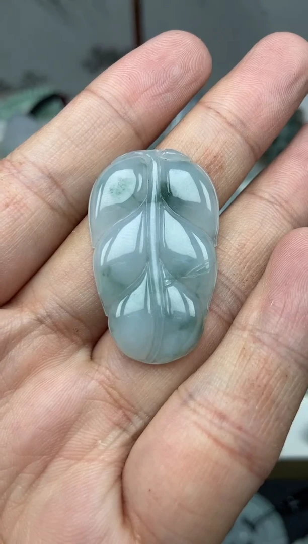 颈饰未镶嵌翡翠叶子