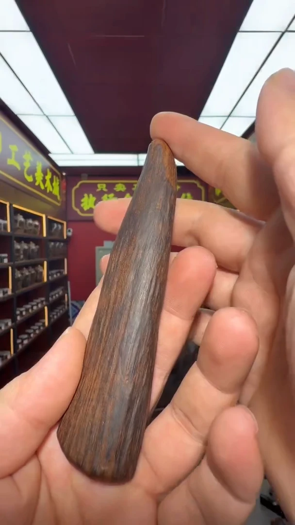 沉香吊坠多样性发一 越南