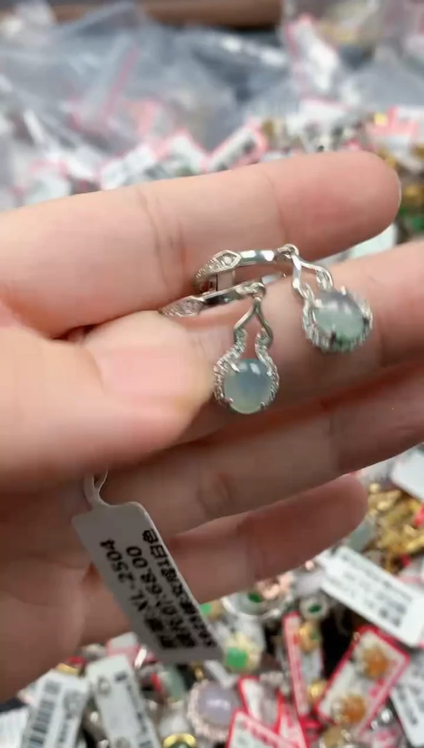 翡翠戒指银S925镶嵌天然缅甸翡翠