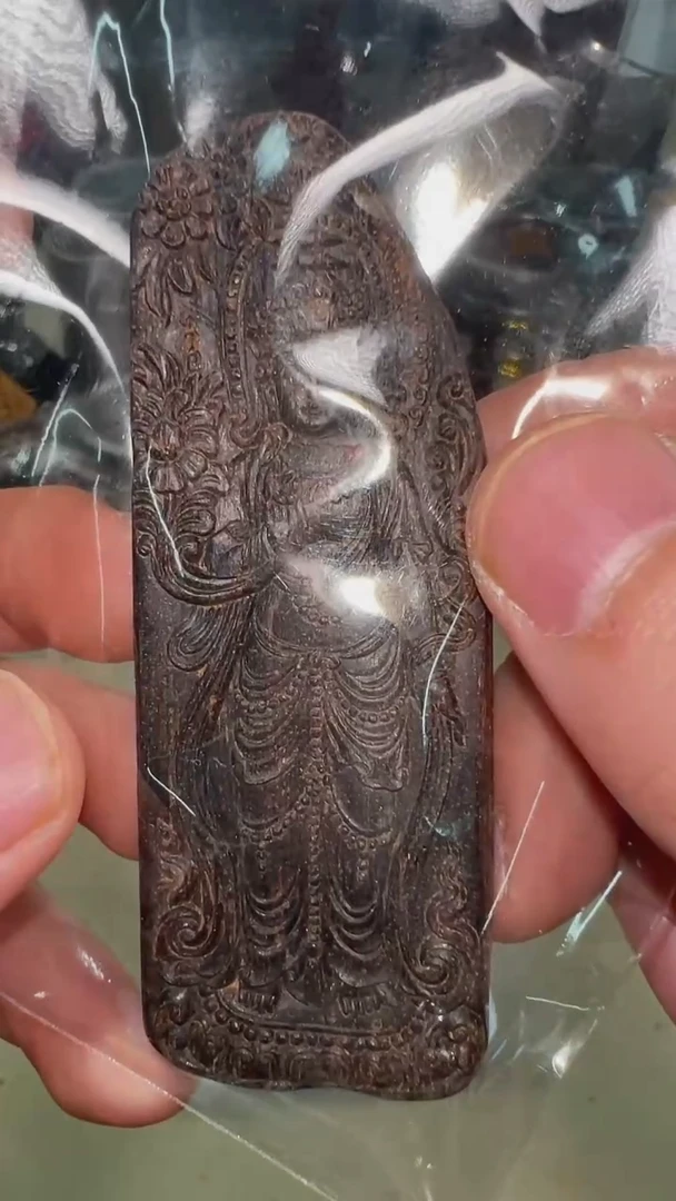 一***马文莱沉水雕刻件9.8g