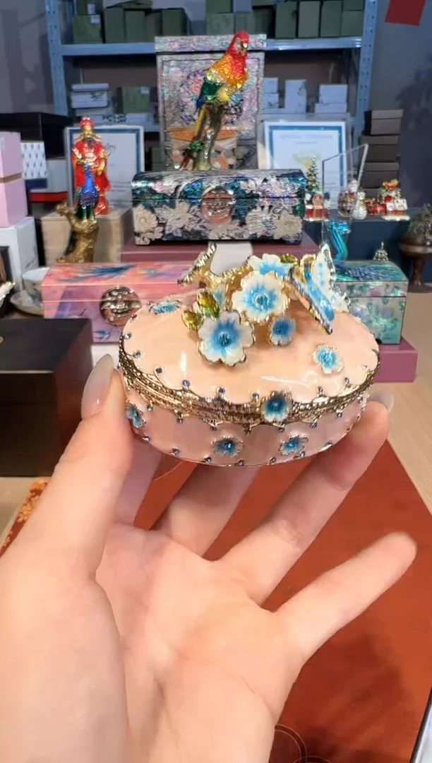 【闪购商品】杯240粉色椭圆樱花盒