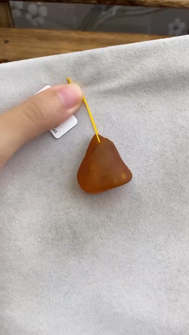 裸石琥珀未镶嵌10925036-特价手机坠