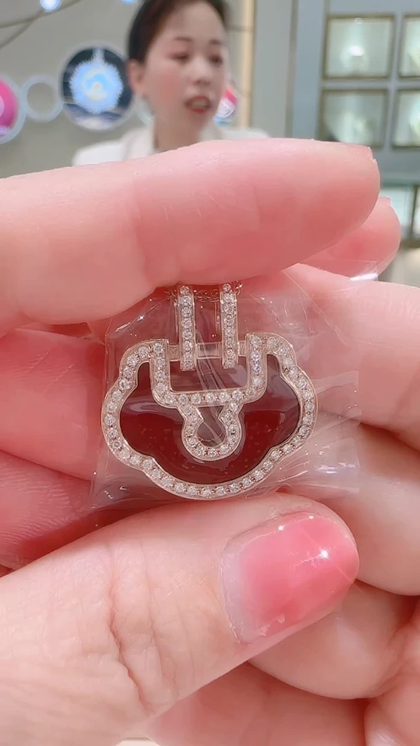 【闪购商品】玛瑙/玉髓吊坠(不含链)18K金镶嵌吊坠