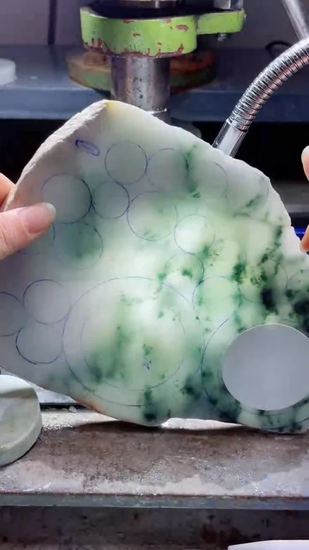 定制翡翠手镯未镶嵌翡翠手镯定制