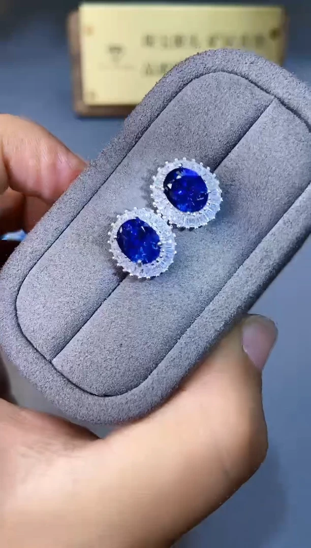 蓝宝石耳饰银S925镶嵌.......