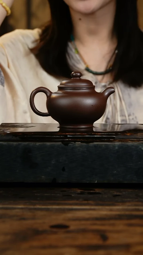 茶壶紫砂莲子。180CC。紫泥。。