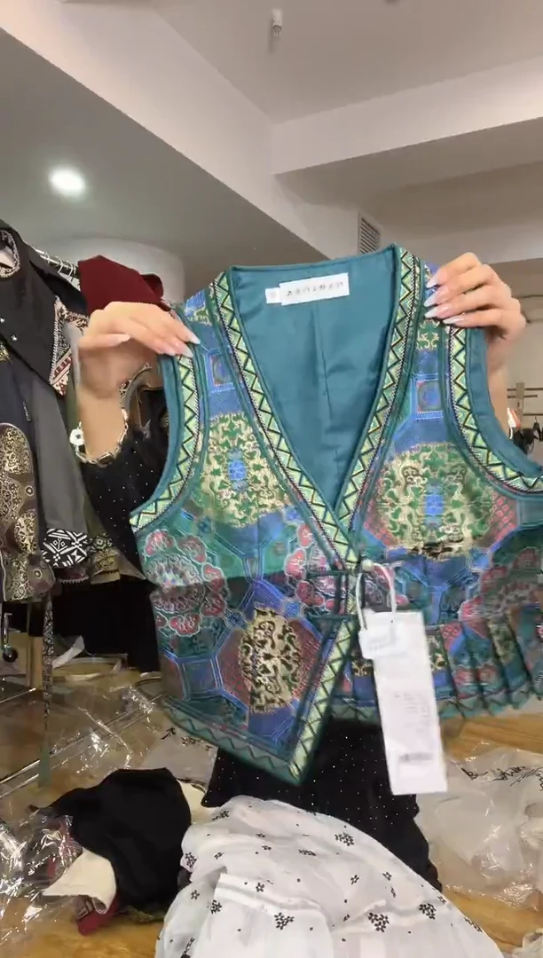 S码         95斤   马甲