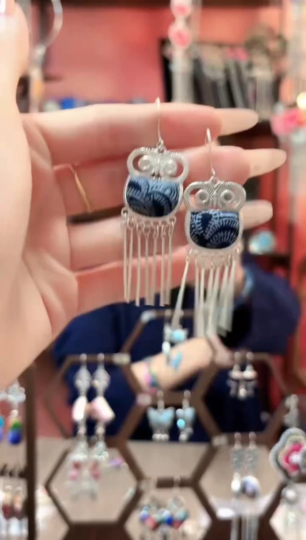 织绣云织谣民族风精美饰品414