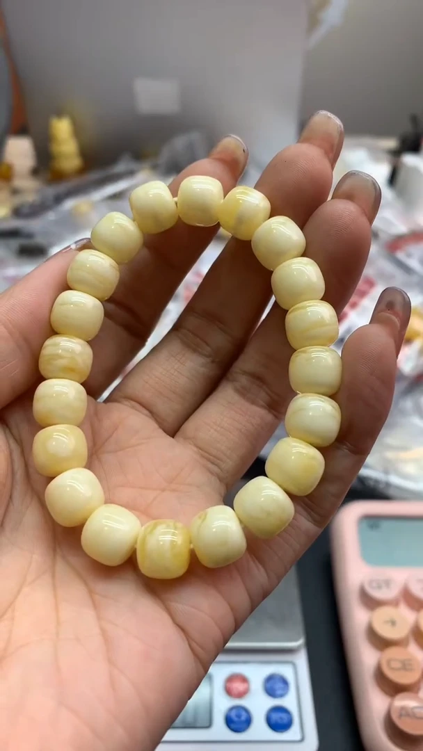 未镶嵌琥珀珠宝奇石2413/4号