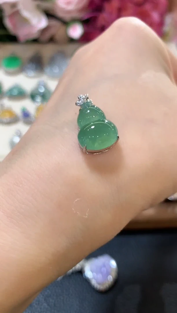 吊坠(不含链)18K金镶嵌翡翠z22