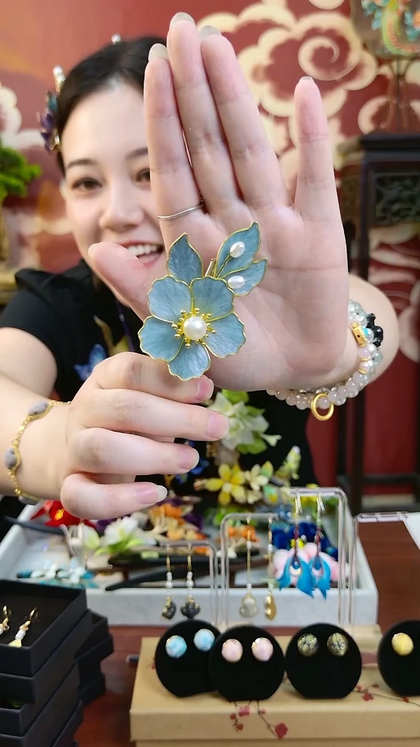 刺绣纯手工非遗绒花