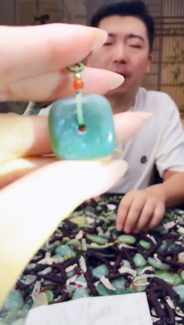 颈饰未镶嵌和田玉多样性发货，拍一发一