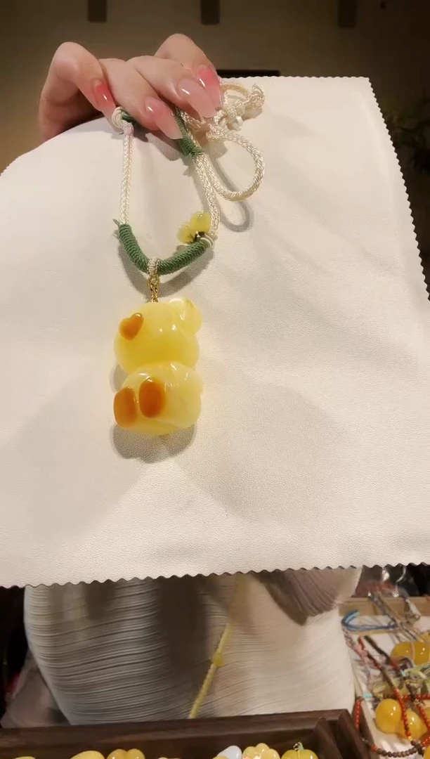 琥珀颈饰未镶嵌项链