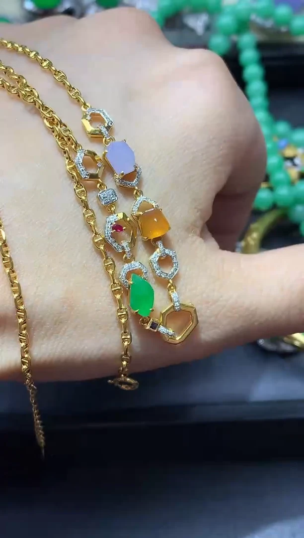 颈饰18K金镶嵌翡翠694-中国好珍宝