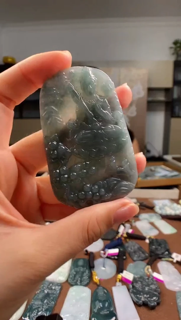 颈饰未镶嵌翡翠多样性发其一