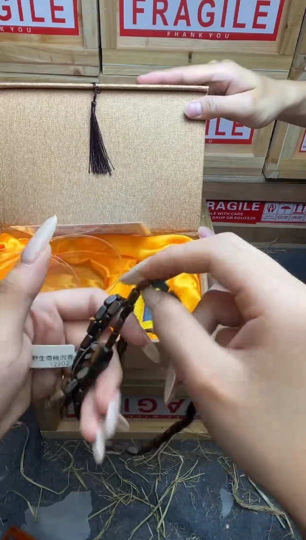 精美手串（无礼盒）