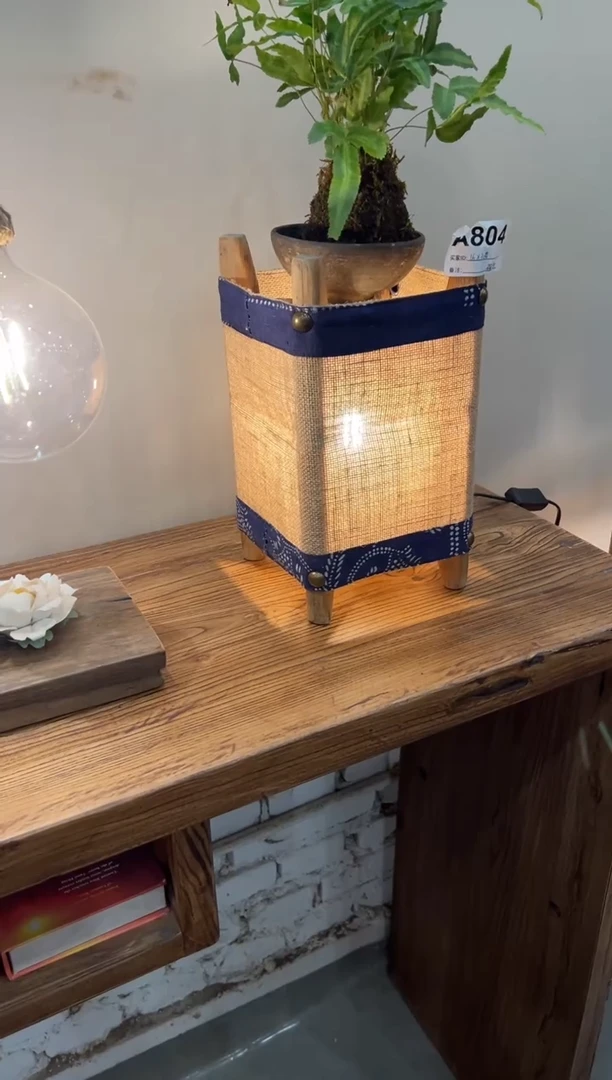 木（非红木类）台灯