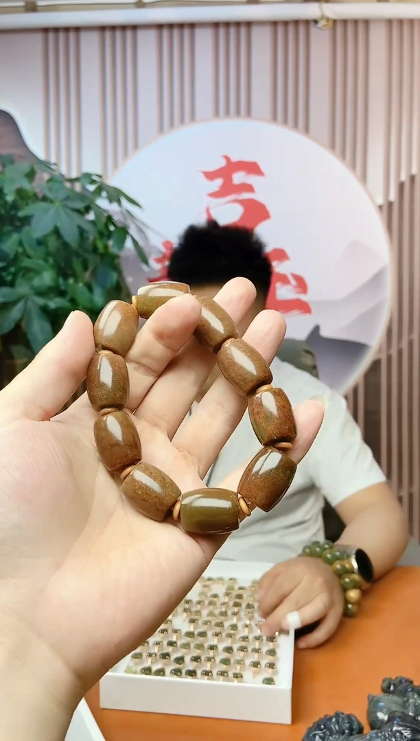 透闪石质玉未镶嵌挂件多样性随机发一