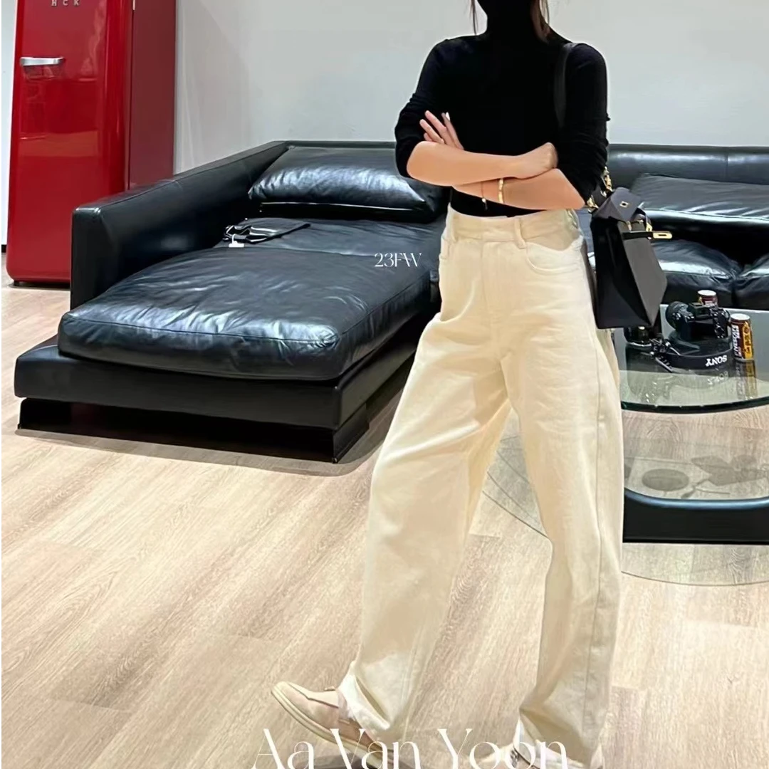 WT23-Q22 极简经典百搭加绒直筒牛仔裤