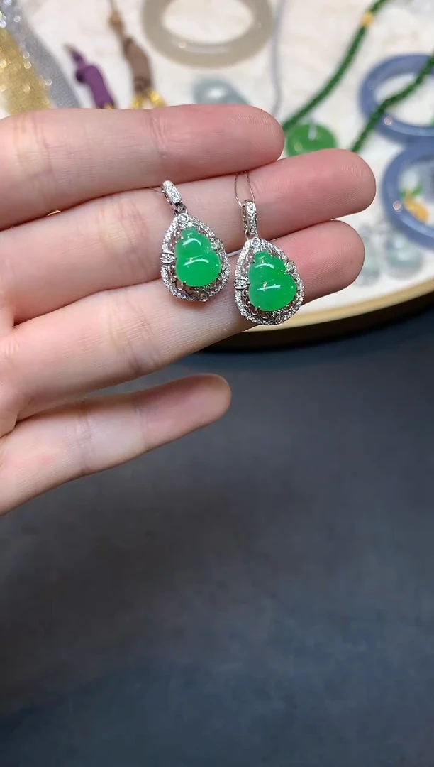 18K金镶嵌翡翠耳饰S938|4800