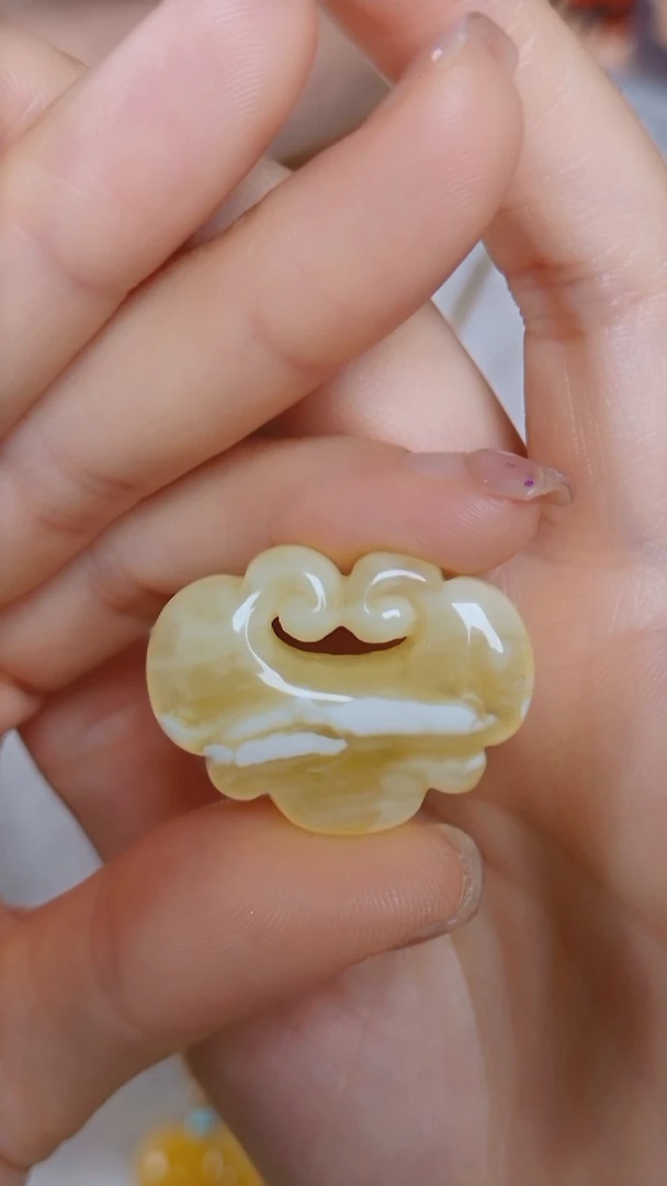 蜜蜡颈饰未镶嵌平安锁