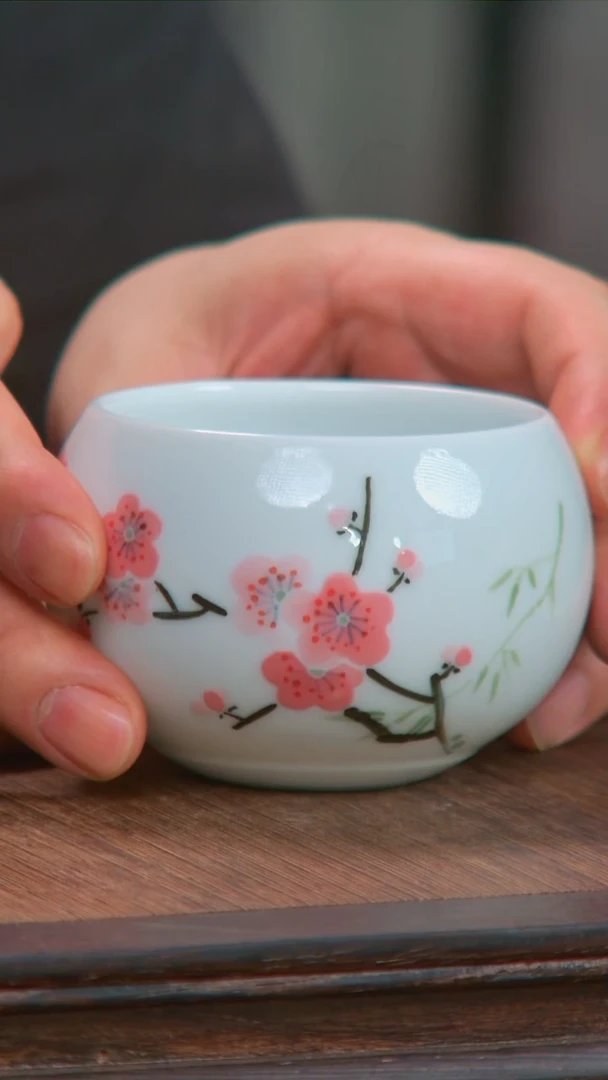 央博文化交流瓷器翠竹红梅