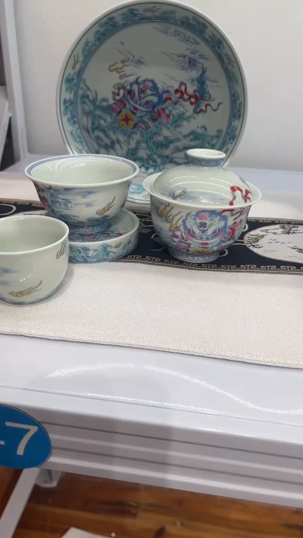 景德镇斗彩狮子五件套