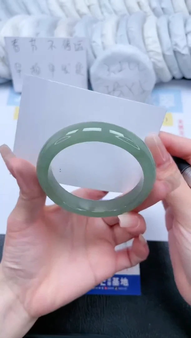 【闪购商品】石英质玉手镯未镶嵌T79-56.8