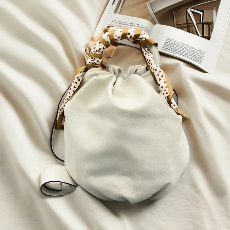 95新 LOEWE/罗意威 白色手提斜挎包 1615 2322