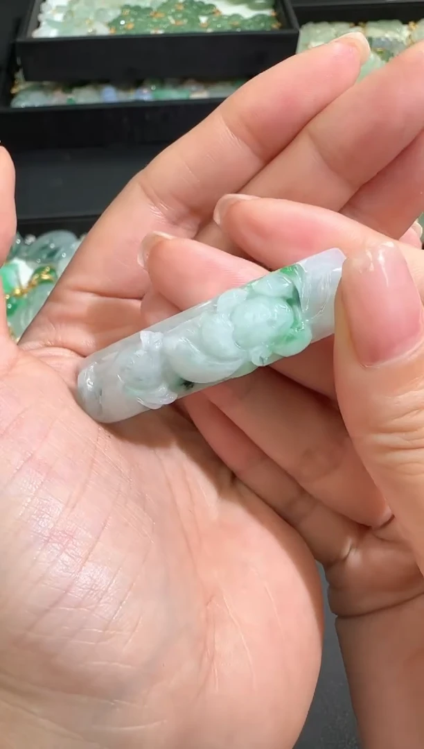 【闪购商品】翡翠颈饰未镶嵌2502024213