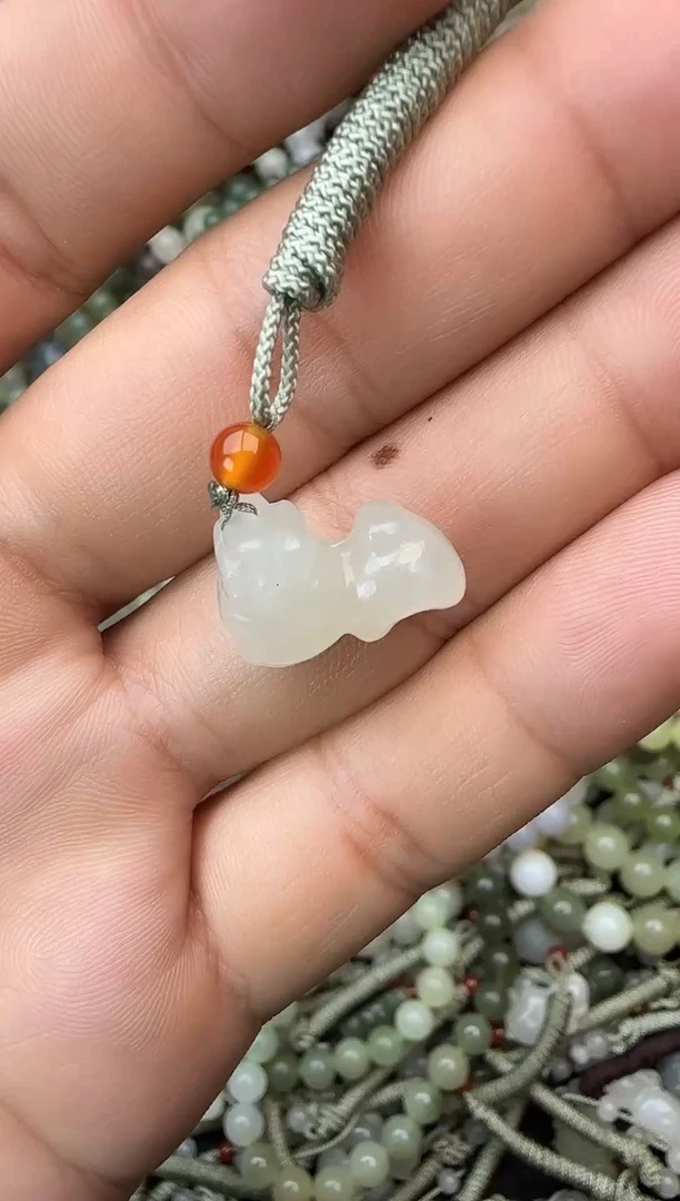 颈饰未镶嵌和田玉拍一发一