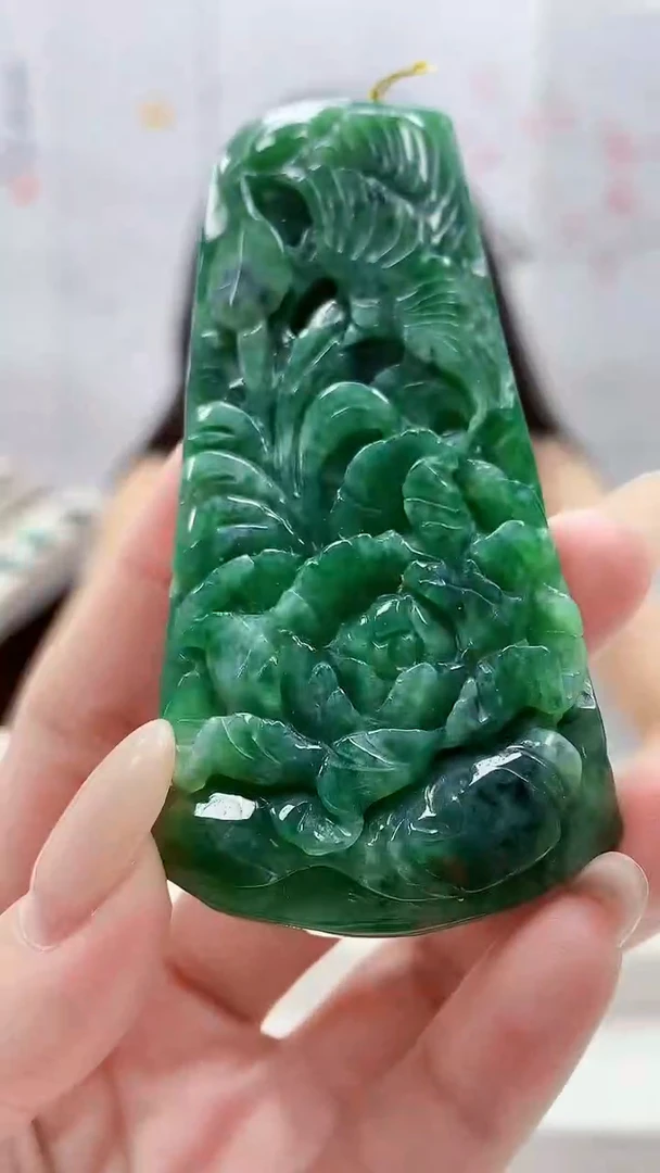 未镶嵌定制翡翠4957lr-毛货挂件151