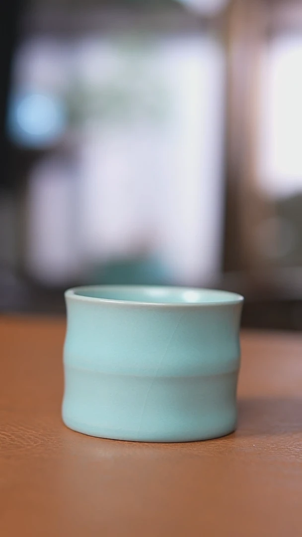 瓷片仿古天青竹节杯微瑕